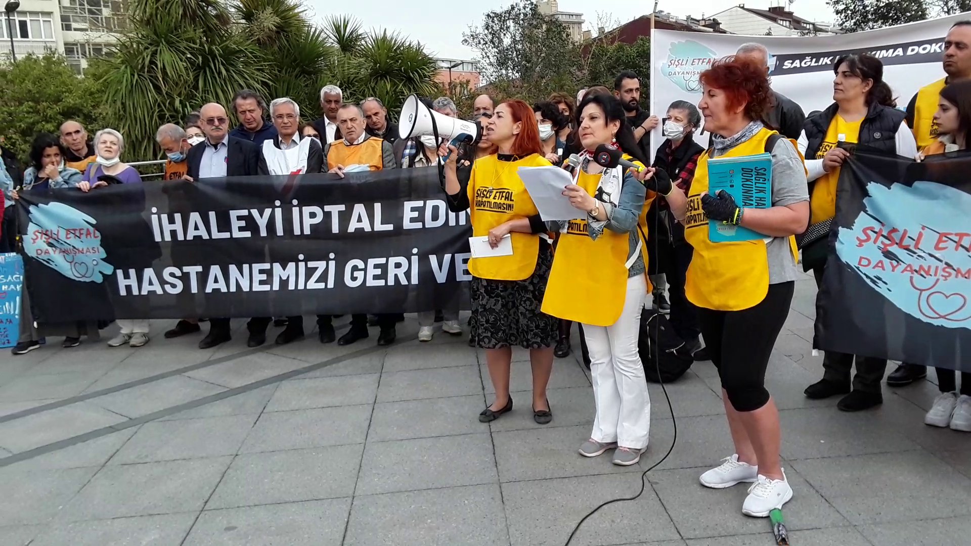 ŞİŞLİ’DEN PEŞPEŞE SESLENDİLER  Şişli Etfal Kapatılamaz - Zamlara Hayır